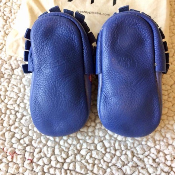 Freshly Picked Carebear Moccs - Picture 2 of 2